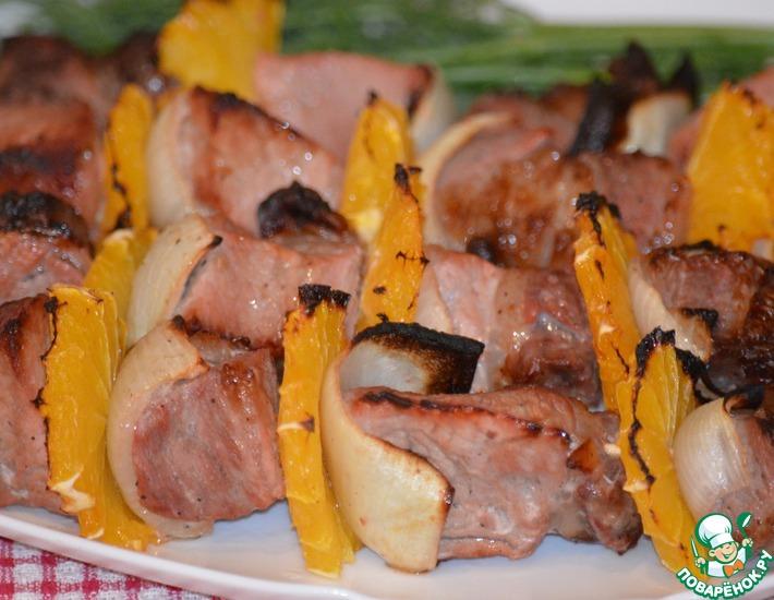 Рецепт: Шашлычки из свинины с апельсинами