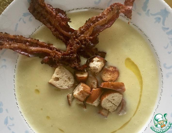 Рецепт: Картофельный суп-пюре с крутонами и беконом