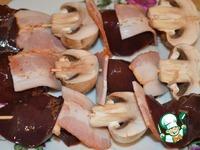 Шашлык из куриной печени с грибами и беконом ингредиенты