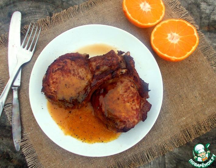 Рецепт: Свинина на кости с мандариновым соусом
