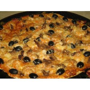 Тонкое тесто и соус для итальянской пиццы