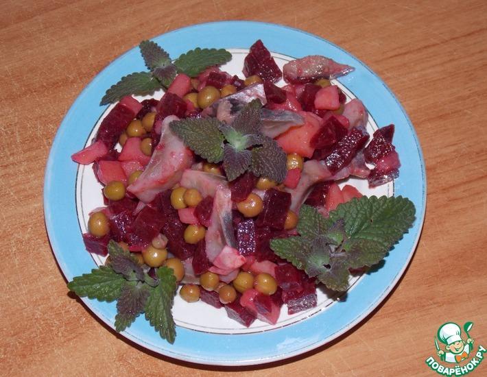Рецепт: Свекольный салат с сельдью