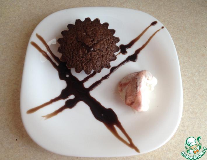 Рецепт: Шоколадные кексы с жидкой серединкой