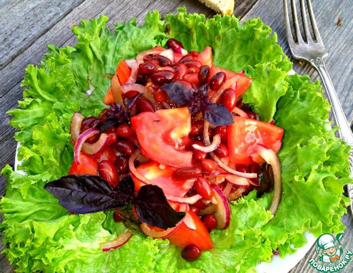 Рецепт: Салат с красной фасолью и помидорами