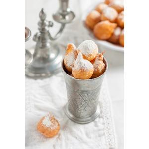 Французские заварные пончики Пе-де-нонн