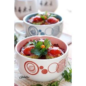 Кабачки, фаршированные овощами, в томатном соусе