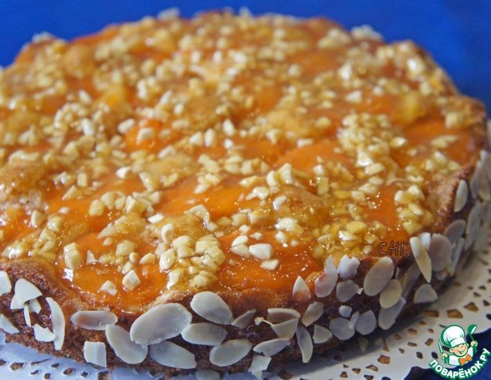 Рецепт: Пирог с абрикосами и миндалем
