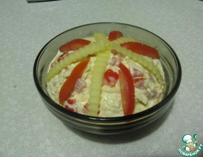Рецепт: Салат из сыра с помидорами