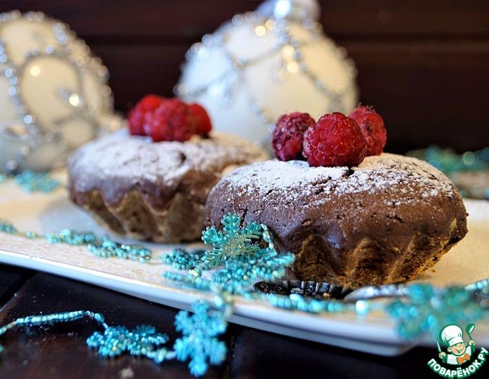 Рецепт: Супер шоколадные кексы с малиновой начинкой