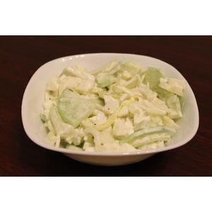 Легкий салат с зеленой редькой