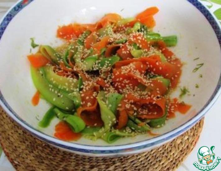Рецепт: Ленточный салат из кабачка и моркови