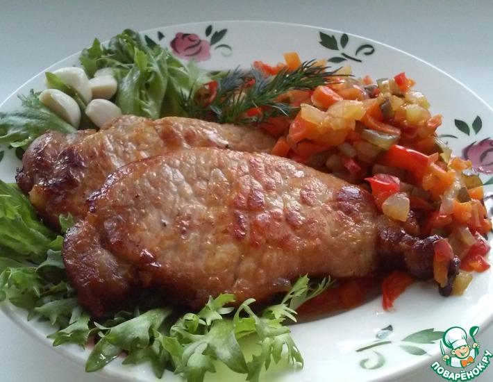 Рецепт: Жареная свинина с овощным гарниром Гармония