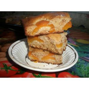 Быстрый пирог с консервированными абрикосами