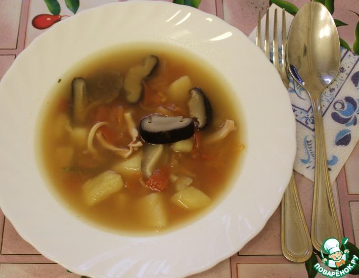 Рецепт: Грибной суп с кальмаром