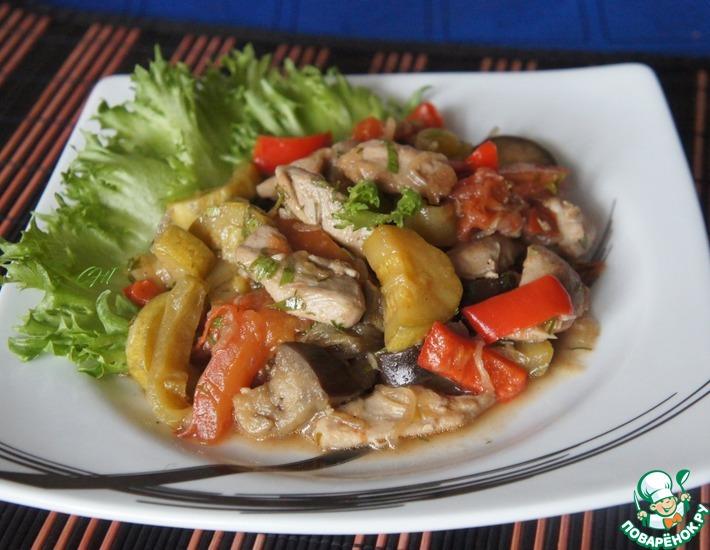 Рецепт: Горячий салат по-кубински Акостумбрадо