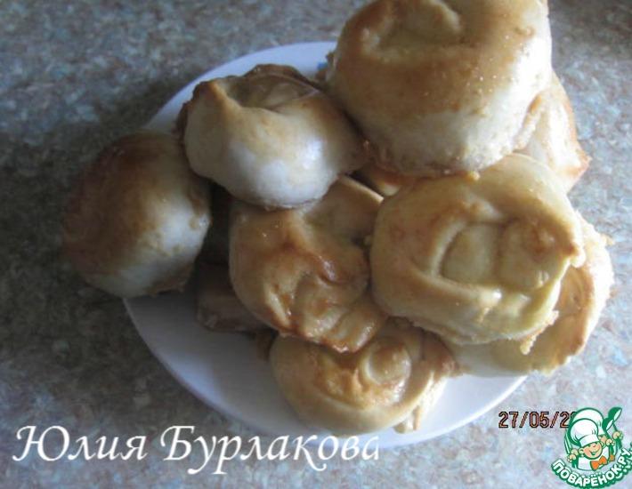 Рецепт: Булочки с творогом и вареной сгущенкой