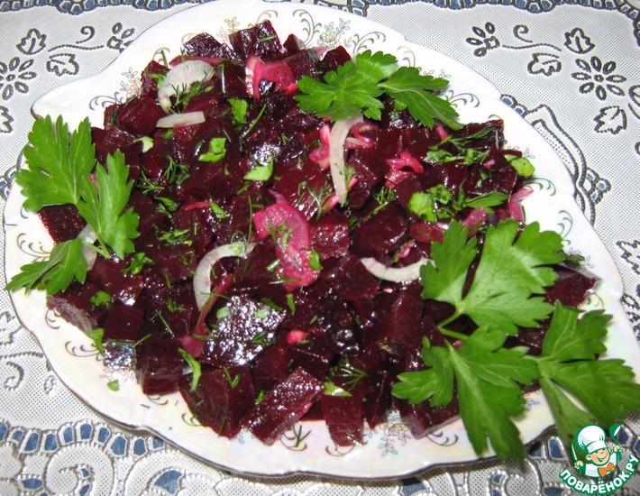Рецепт: Витаминный салат из свеклы