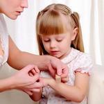 Как вытащить занозу ребёнку без боли