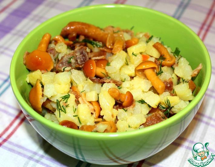 Рецепт: Салат картофельно-грибной со шкварками
