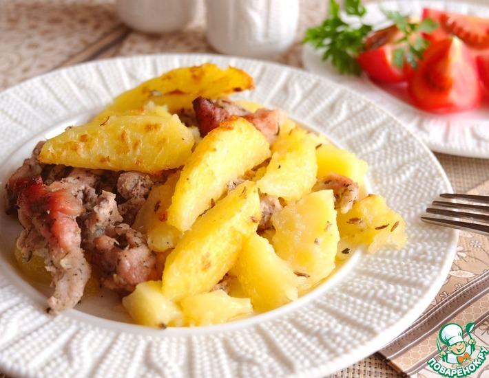 Рецепт: Картофель в тминовой панировке со свининой
