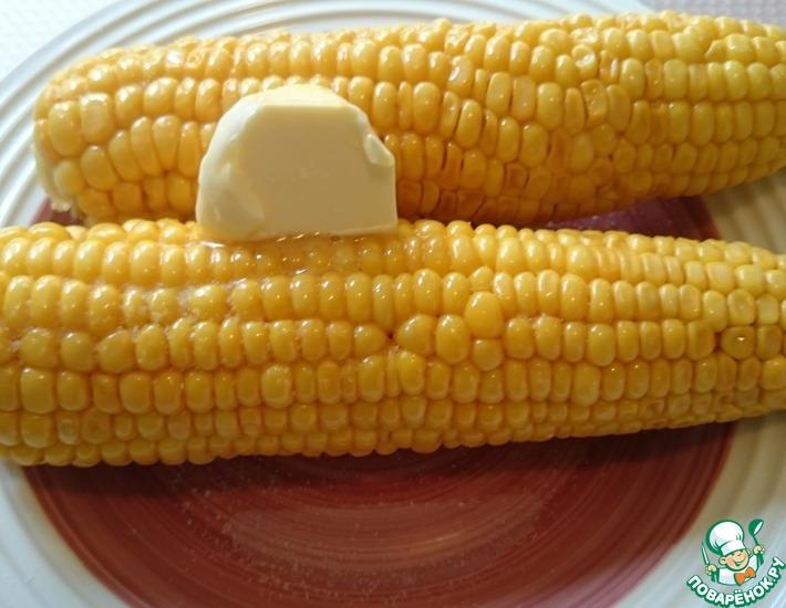 Рецепт: Варёная кукуруза со сливочным маслом