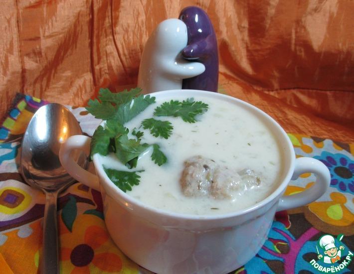Рецепт: Сырный суп с индюшино-грибными фрикадельками
