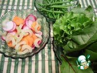 Салат из сезонных овощей с кальмарами ингредиенты