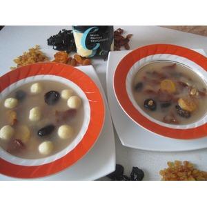Сладкий суп с сухофруктами и ванильно-творожными клецками