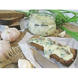 Плавленый сыр с грибами и зеленью