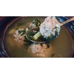 Шпинатно-щавелевый суп с фрикадельками