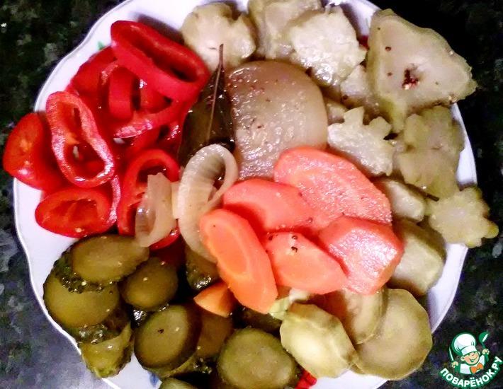 Рецепт: Быстрое маринованное овощное ассорти
