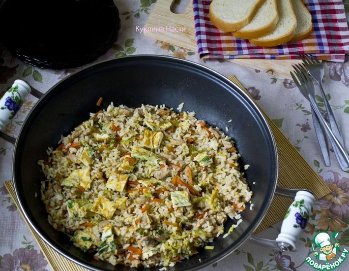 Рецепт: Рис со свининой, овощами и омлетом