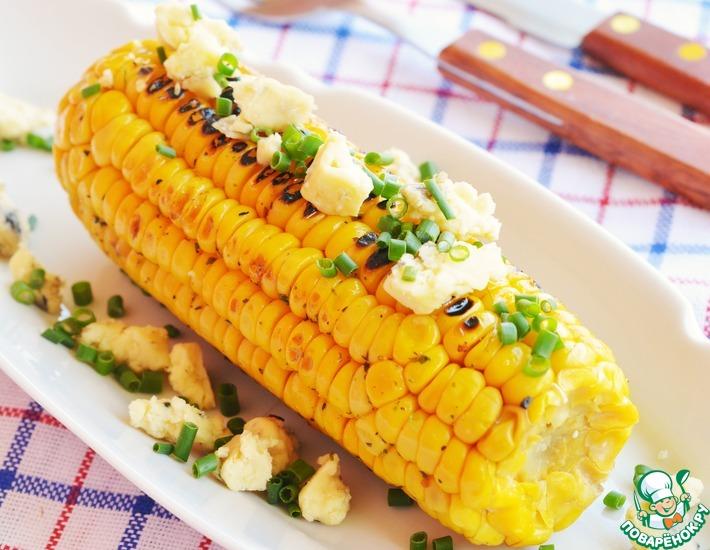 Рецепт: Кукуруза на гриле с голубым сыром