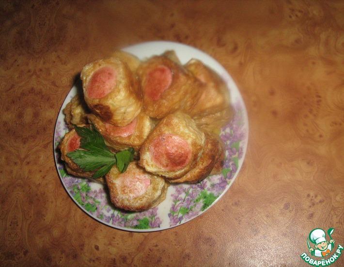 Рецепт: Сосиски с картофельным пюре в вафлях