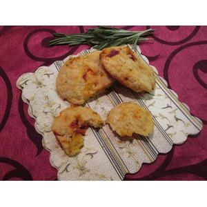 Сырное печенье с вялеными помидорами