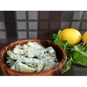 Огуречный салат с мятой