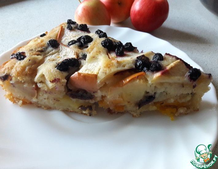 Рецепт: Пирог из яблок, чернослива и кураги