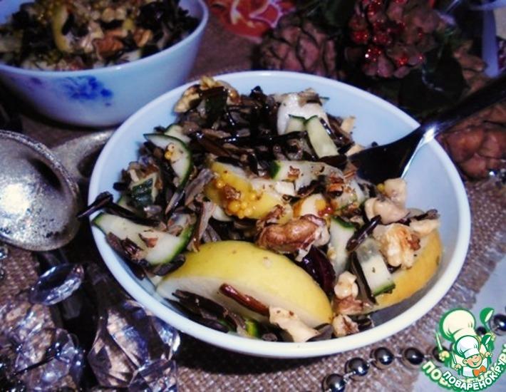 Рецепт: Салат с рисом, огурцами и яблоками