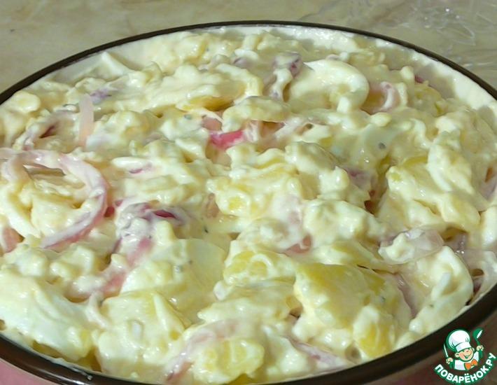 Рецепт: Картофельный салат с маринованным луком