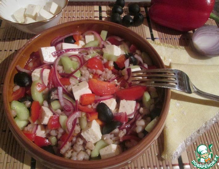 Рецепт: Греческий салат с перловкой