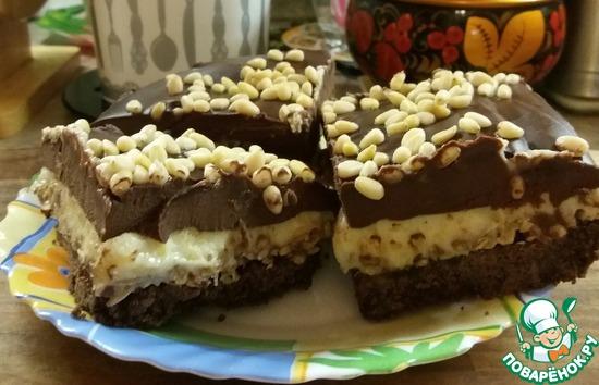 Шоколадно-карамельные пирожные с орехами и семечками.