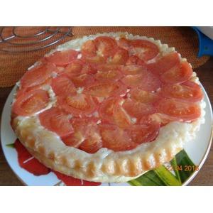 Перевернутый томатно-луковый пирог