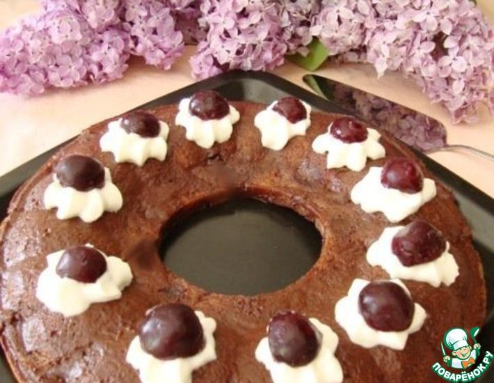 Рецепт: Пирог Венский с вишней и шоколадом