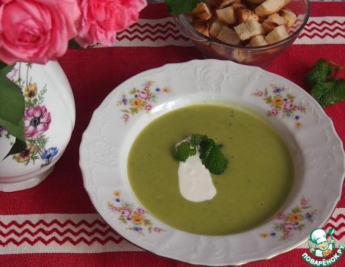 Рецепт: Суп из зеленого горошка с мятой