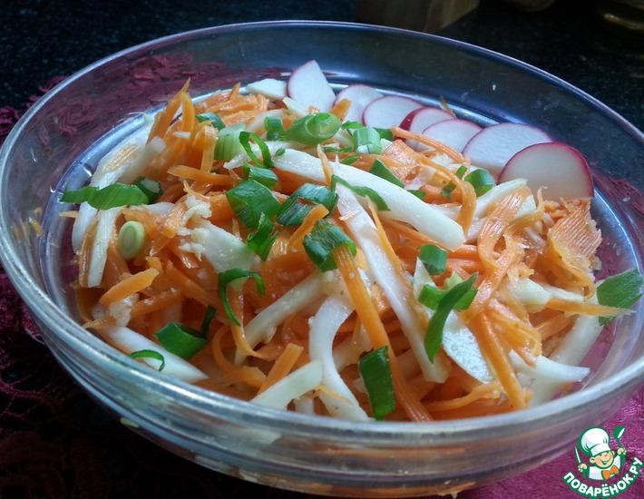 Рецепт: Салат с кольраби и морковью по-корейски
