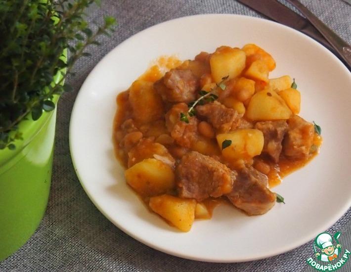 Рецепт: Картофельный гуляш со свининой и фасолью
