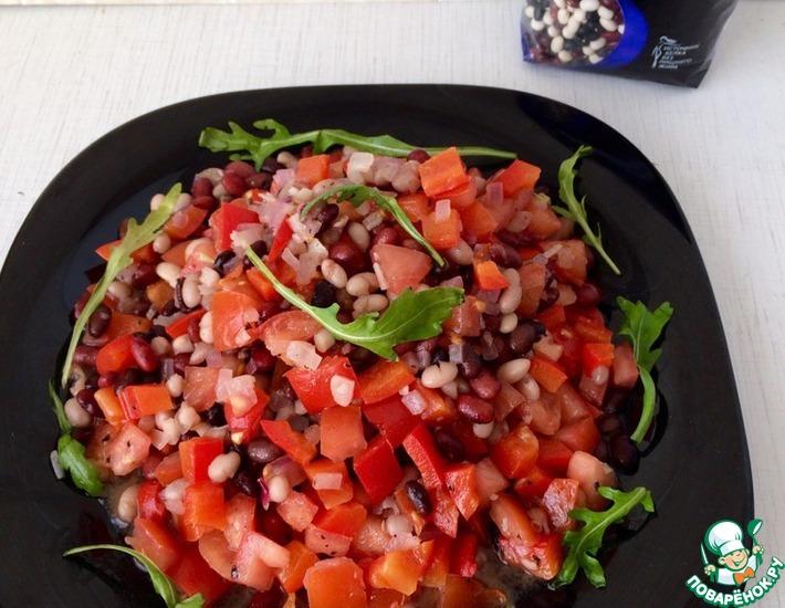 Рецепт: Салат из фасоли, перца и помидоров