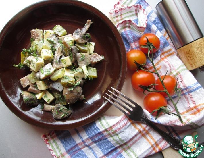Рецепт: Салат из сельди, грибов и сыра