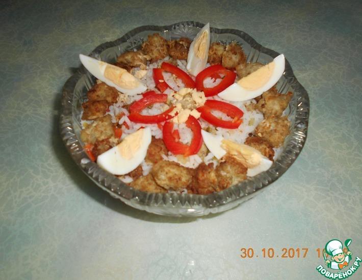 Рецепт: Салат с рыбными фрикадельками и рисом