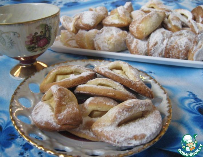 Рецепт: Песочное печенье с яблоком